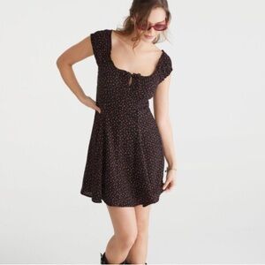 NWT Aeropostale Black Ditsy Rose Floral Dress Size Large Scoop Neck Mini